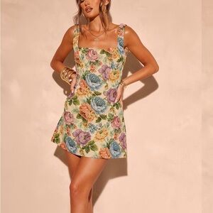 PrettyLittleThing Multicolor Floral Mini Dress